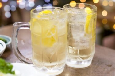 Highball, liquor mixed with carbonated water