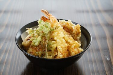 Tendon, a food made by placing Tempura on cooked rice