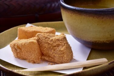 Warabimochi, a kind of soft sweets made from bracken starch