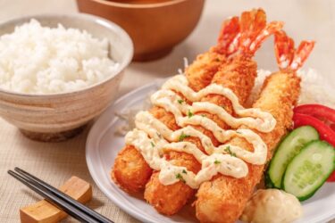 Deep-fried prawn, a Japanese food with Western sauce