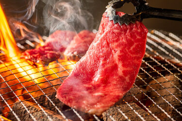 Yakiniku (Korean barbecue), cuisine to eat beef while grilling